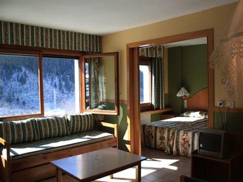 Apartamentos Solneu Baqueira Beret Buitenkant foto