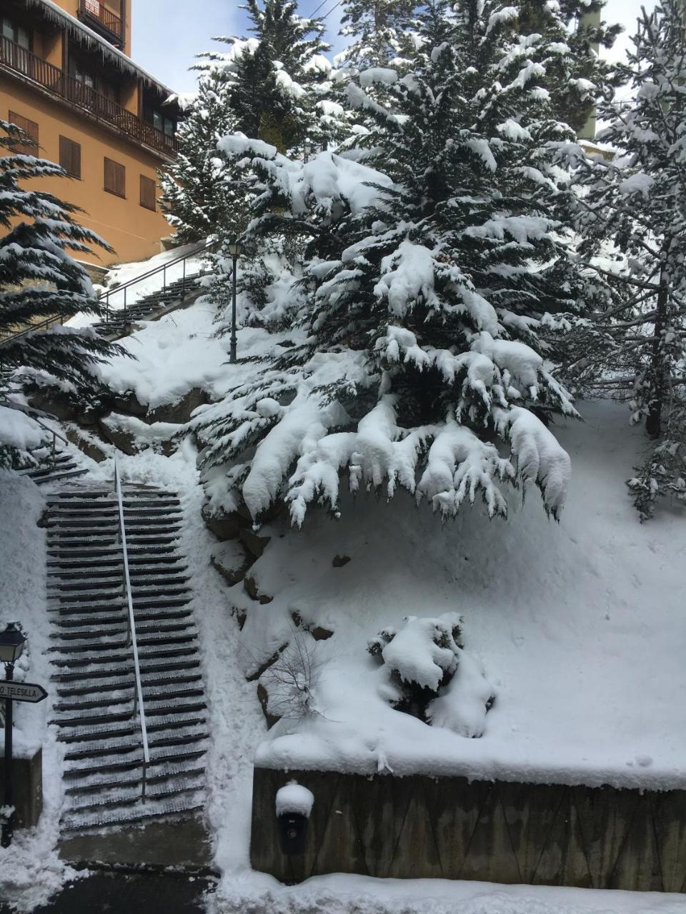Apartamentos Solneu Baqueira Beret Buitenkant foto